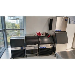 Customized Commercial Refrigerators Freezers Refrigeration Equipment Reach in Refrigerator Freezer Fridge Catering Equipment